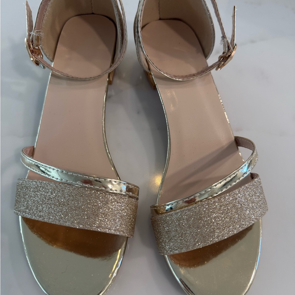 Elegant Gold Women's Sandals